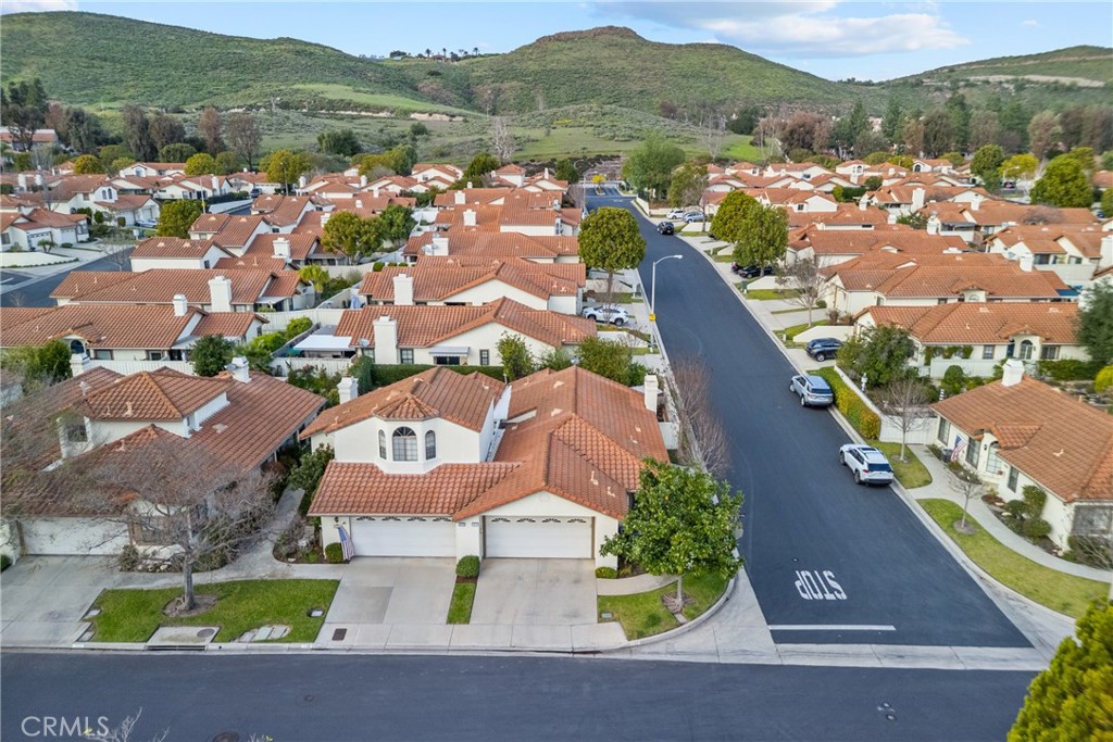 745 Wind Willow Way Simi Valley, CA 93065 - Photo 8 of 41