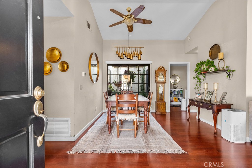 745 Wind Willow Way Simi Valley, CA 93065 - Photo 10 of 41