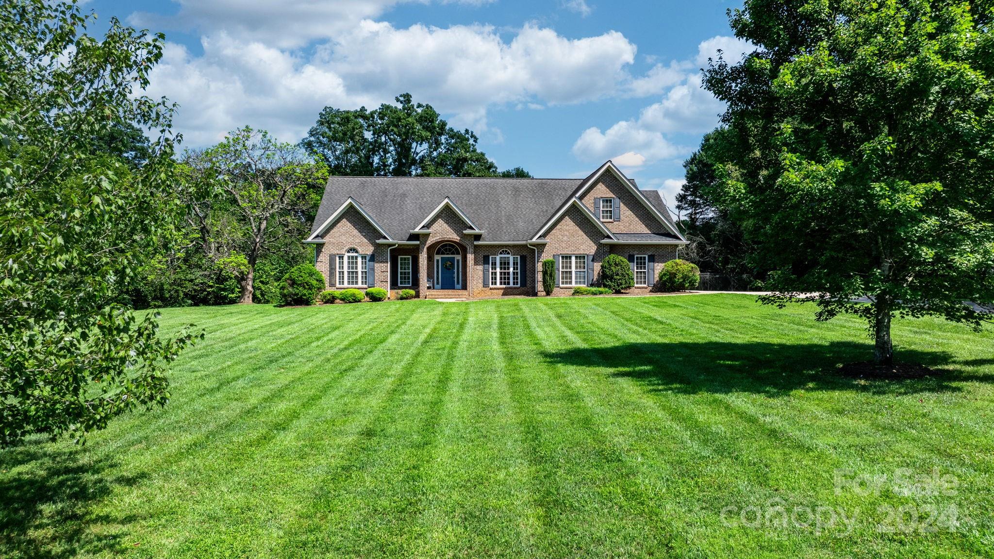 4002 Falling Creek Road Hickory, NC 28601 - Photo 2 of 48 Gallery Image 2