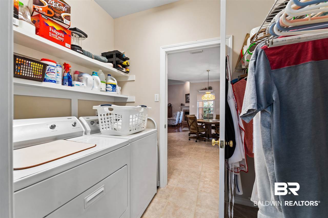 516 Ridgewood Drive Daphne, AL 36526 - Photo 19 of 38 Utility Room