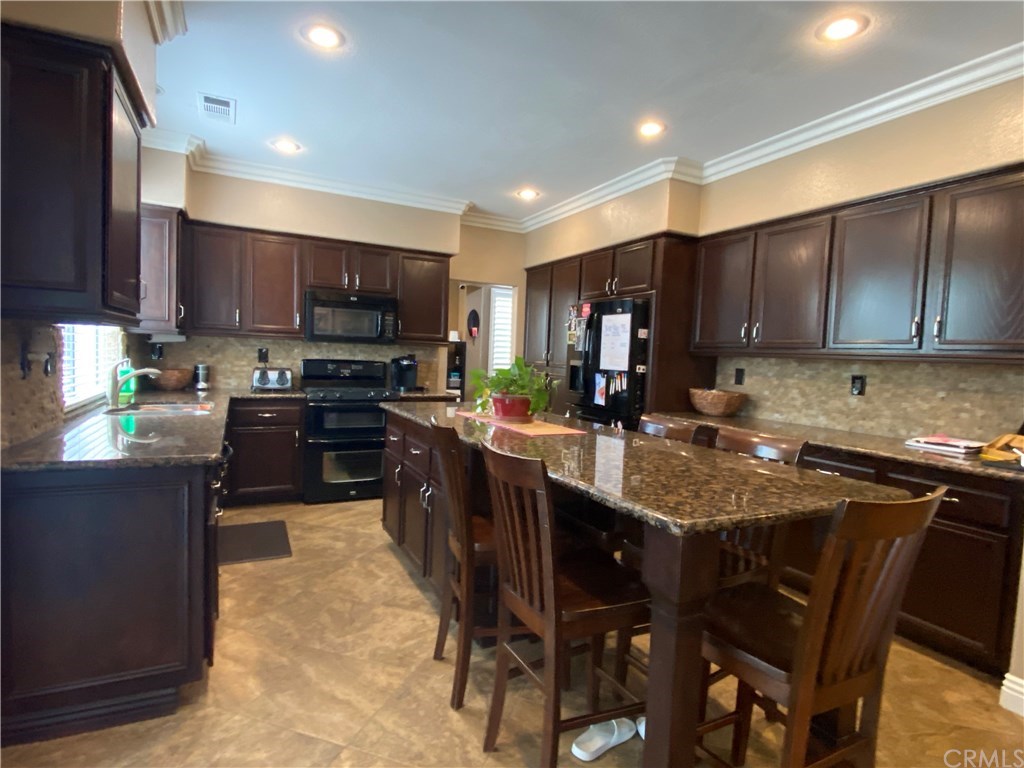 33203 Fox Road Temecula, CA 92592 - Photo 16 of 46