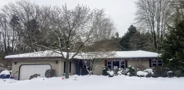 $275,000 | 6340 Quarterline Road, Spring Lake, MI 49456