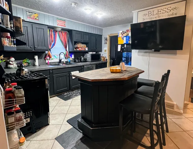 $299,900 | 6340 Quarterline Road, Spring Lake, MI 49456