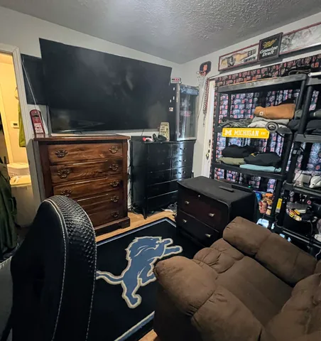 $275,000 | 6340 Quarterline Road, Spring Lake, MI 49456