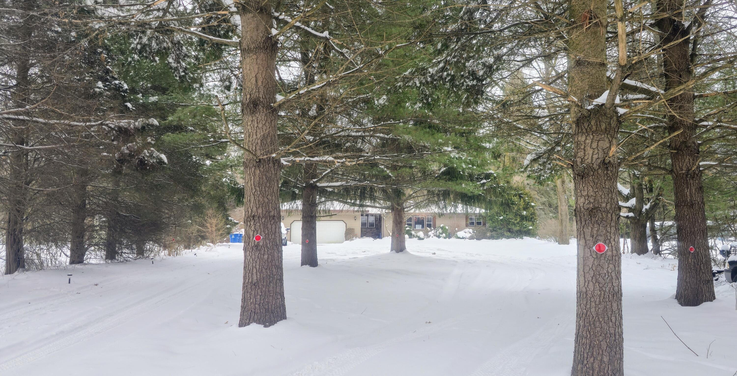 6340 Quarterline Road Spring Lake, MI 49456 - Photo 3 of 27 20251209_143612