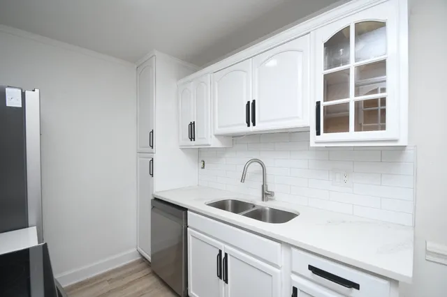 a close view of sink and tap