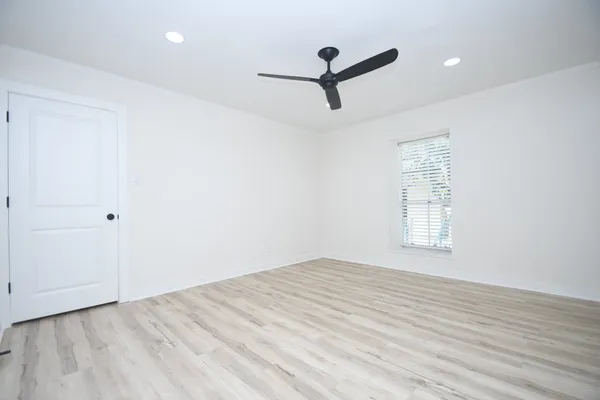 a view of an empty walk in closet