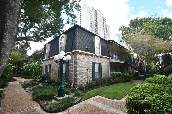 $1,500 | 800 Post Oak Boulevard, Unit 42, Houston, TX 77056