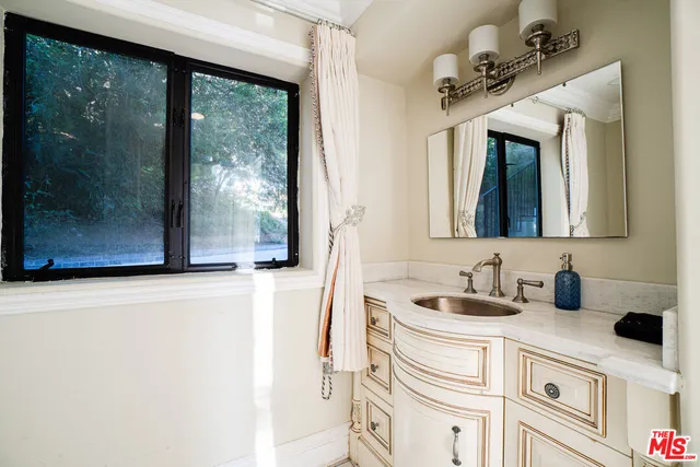 $10,000 | 1312 Vía Zumaya, Palos Verdes Estates, CA 90274