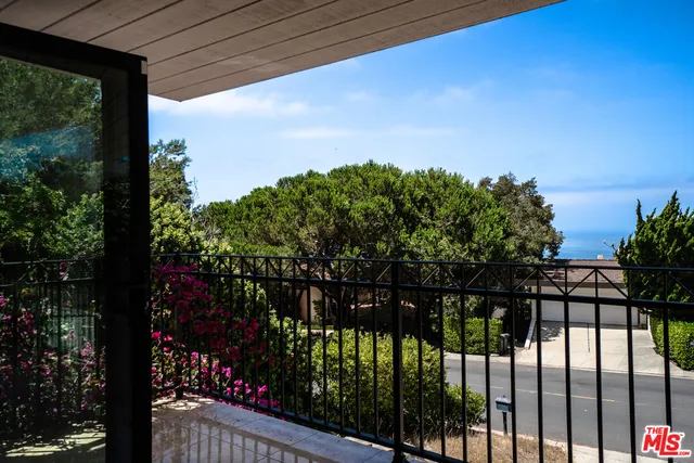 $10,000 | 1312 Vía Zumaya, Palos Verdes Estates, CA 90274