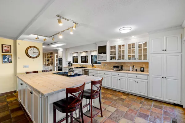 $1,179,900 | 96 Ayers Point Road, Old Saybrook, CT 06475