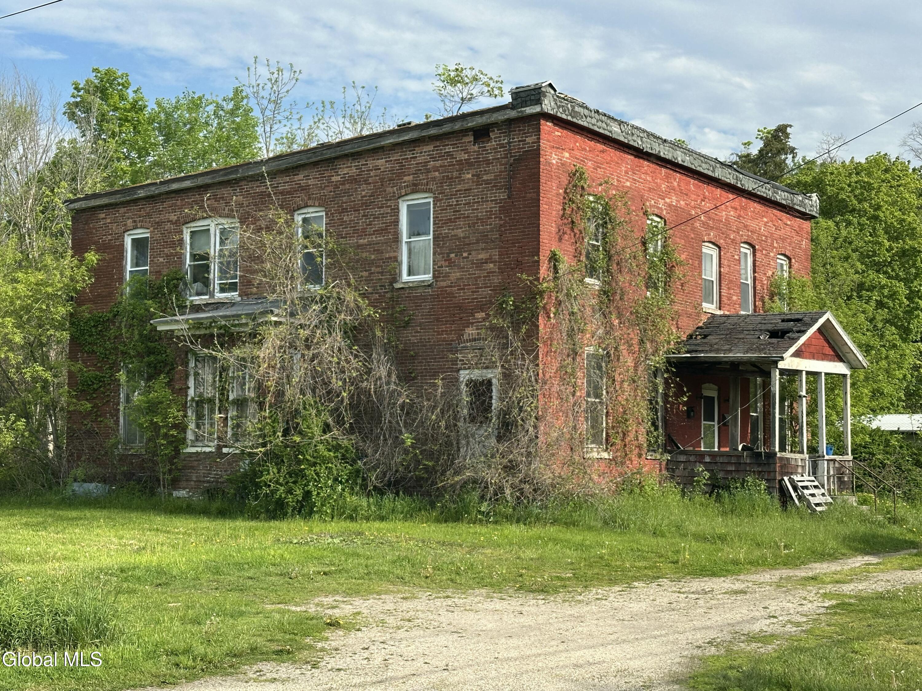 33 River Road Hoosick Falls, NY 12090 - Photo 1 of 8 IMG_5801
