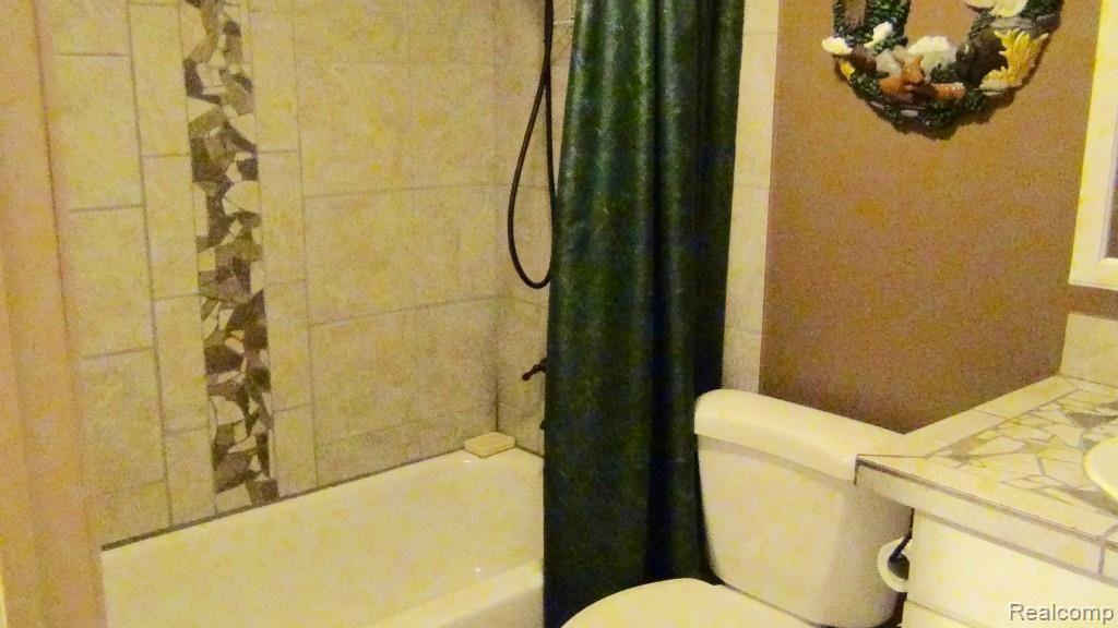 3299 Sanitorium Road Howell, MI 48843 - Photo 40 of 53 DSC02517.jpg