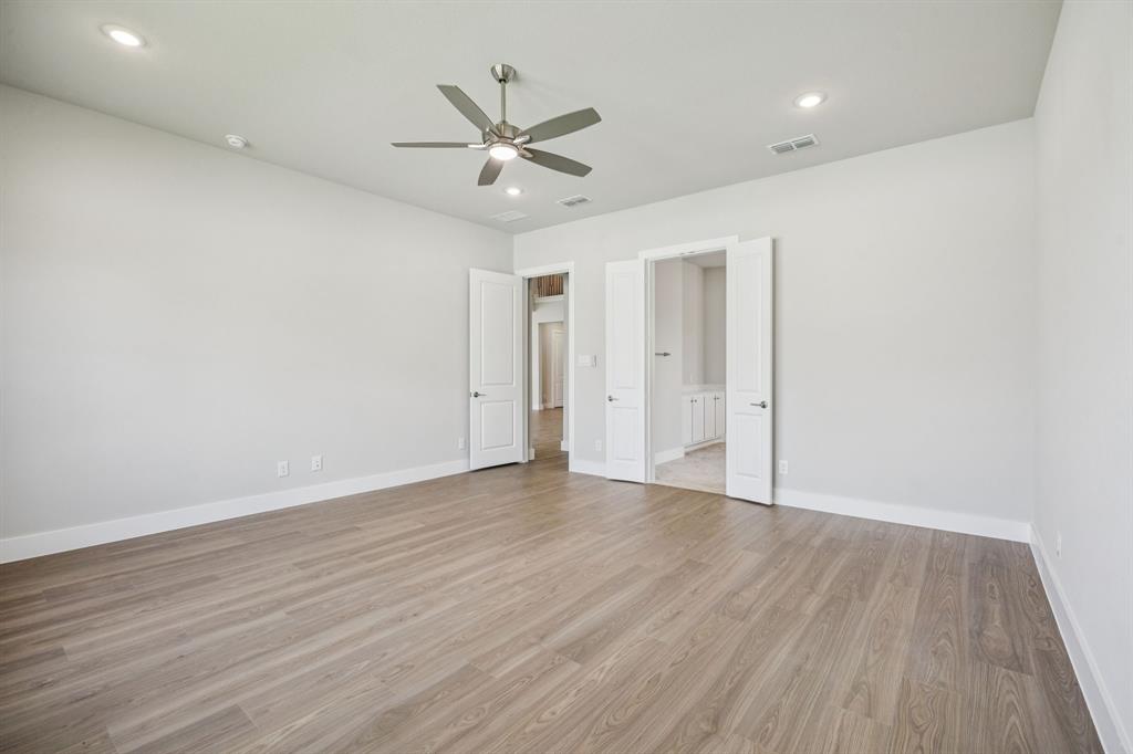 4504 Crescent Road McKinney, TX 75071 - Photo 13 of 39