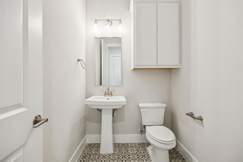 4504 Crescent Road McKinney, TX 75071 - Photo 18 of 39