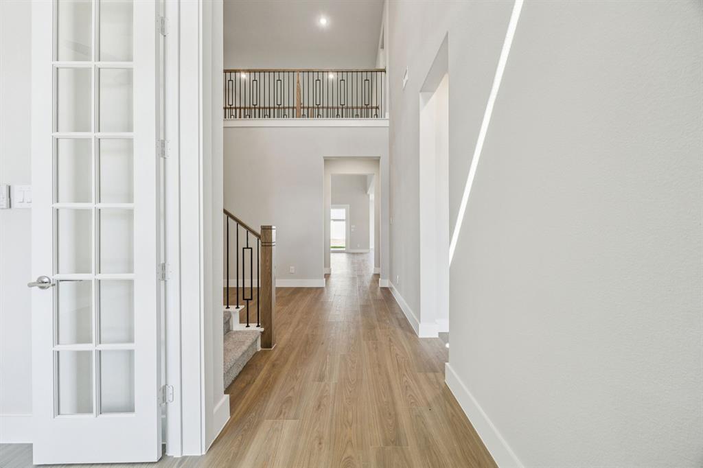 4504 Crescent Road McKinney, TX 75071 - Photo 3 of 39