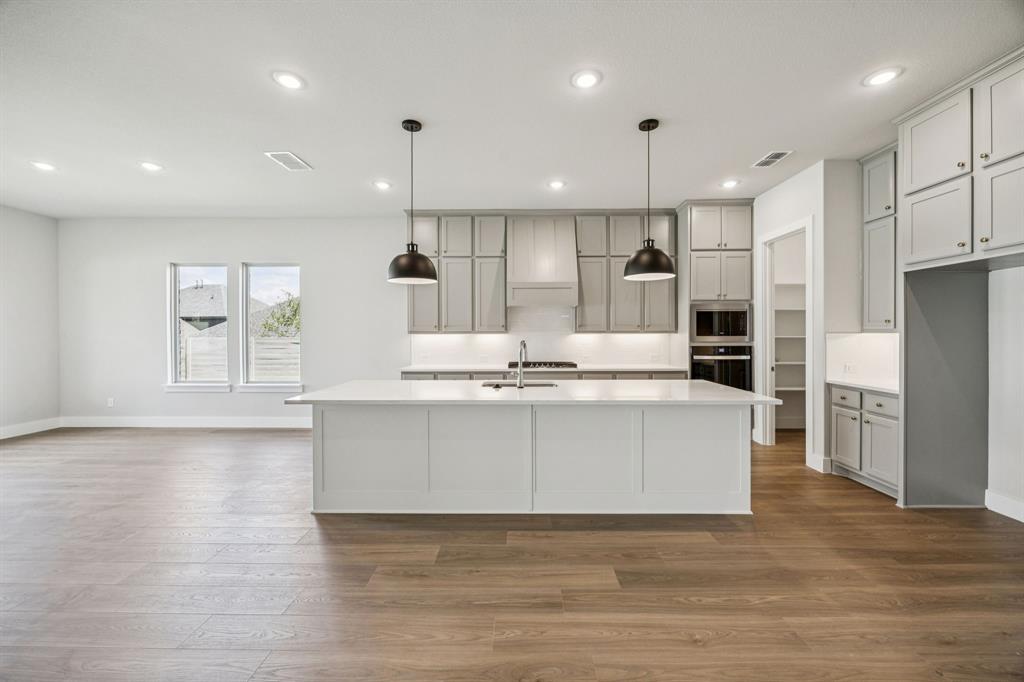 4504 Crescent Road McKinney, TX 75071 - Photo 7 of 39