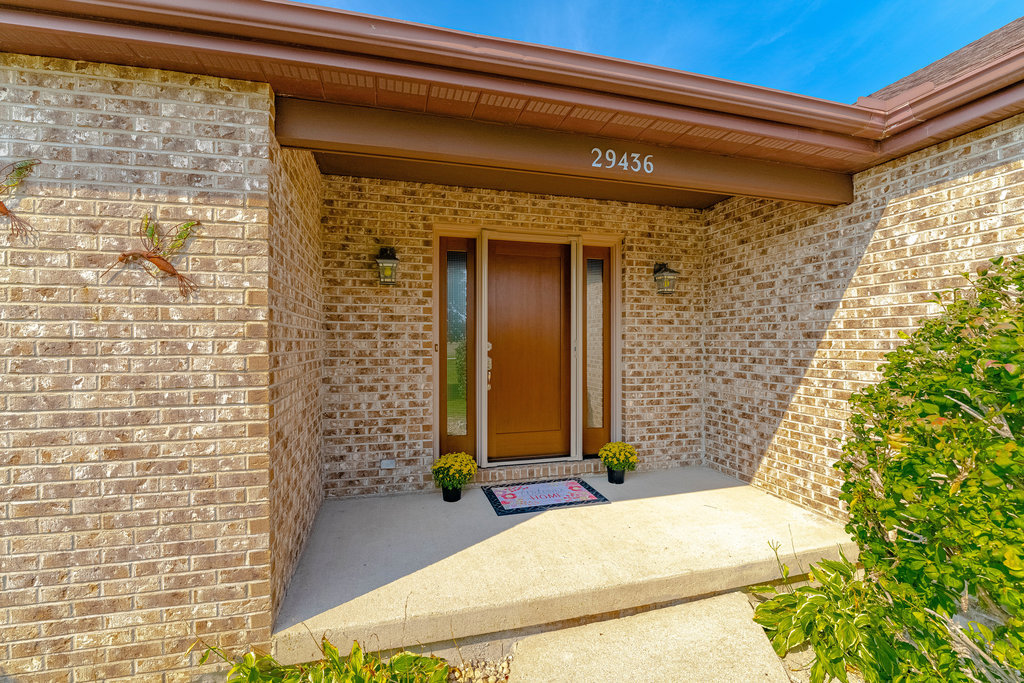 29436 South Wallingford Road Manhattan, IL 60442 - Photo 2 of 42