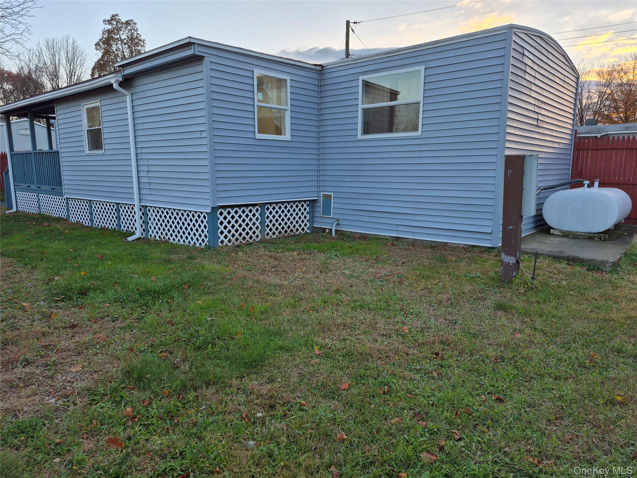 363 Mettacahonts Road, Unit 5 Accord, NY 12404 - Photo 37 of 39 a backyard of a house