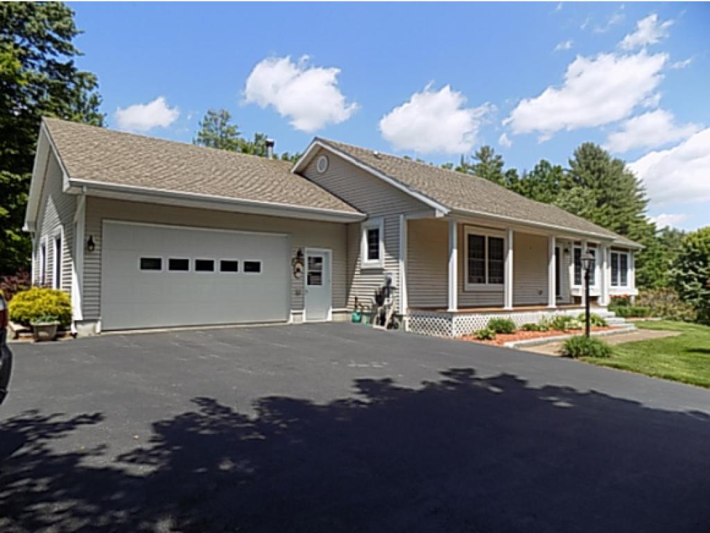 798 Hilltop Road Littleton, NH 03561 - Photo 1 of 32