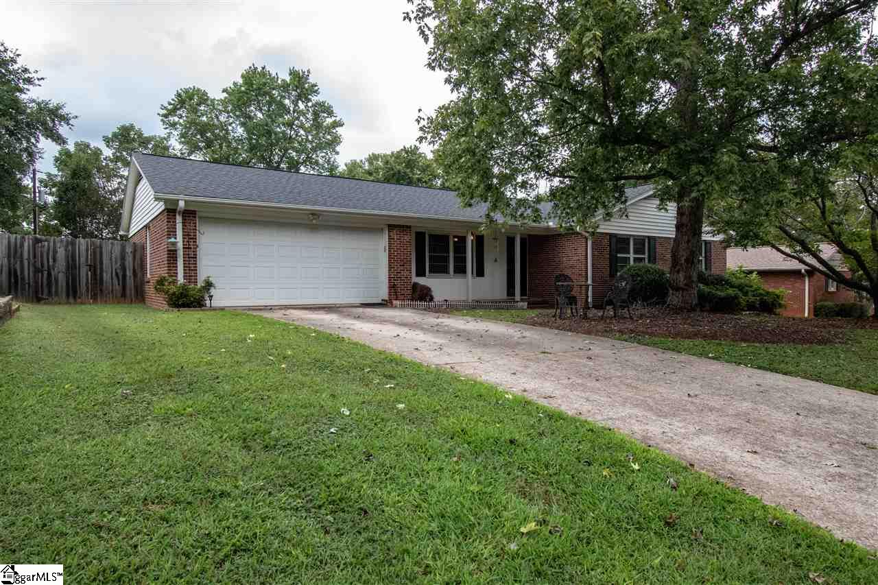 5 Tussock Road Greenville, SC 29615 - Photo 2 of 30 Gallery Image 2