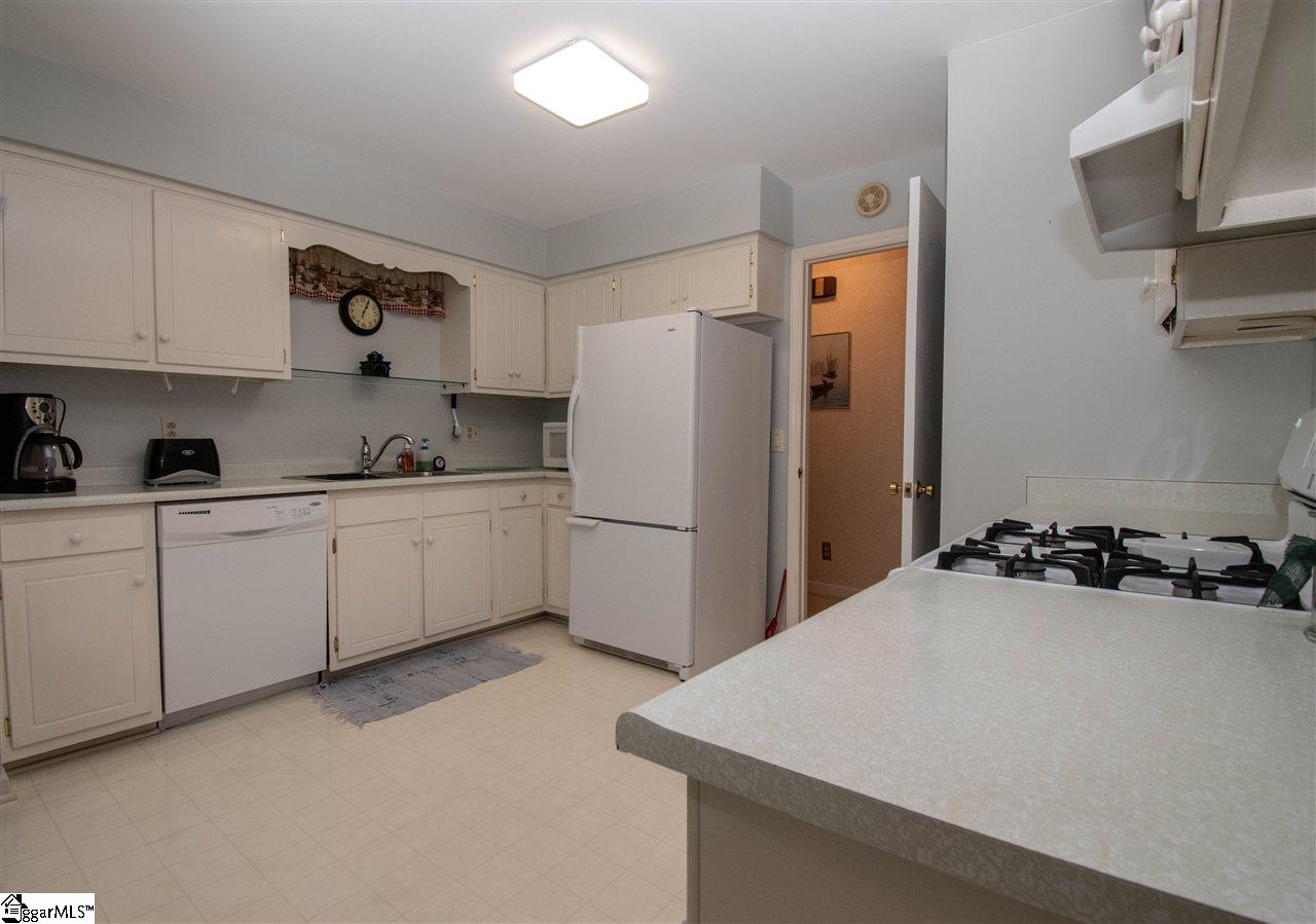 5 Tussock Road Greenville, SC 29615 - Photo 12 of 30 Gallery Image 12