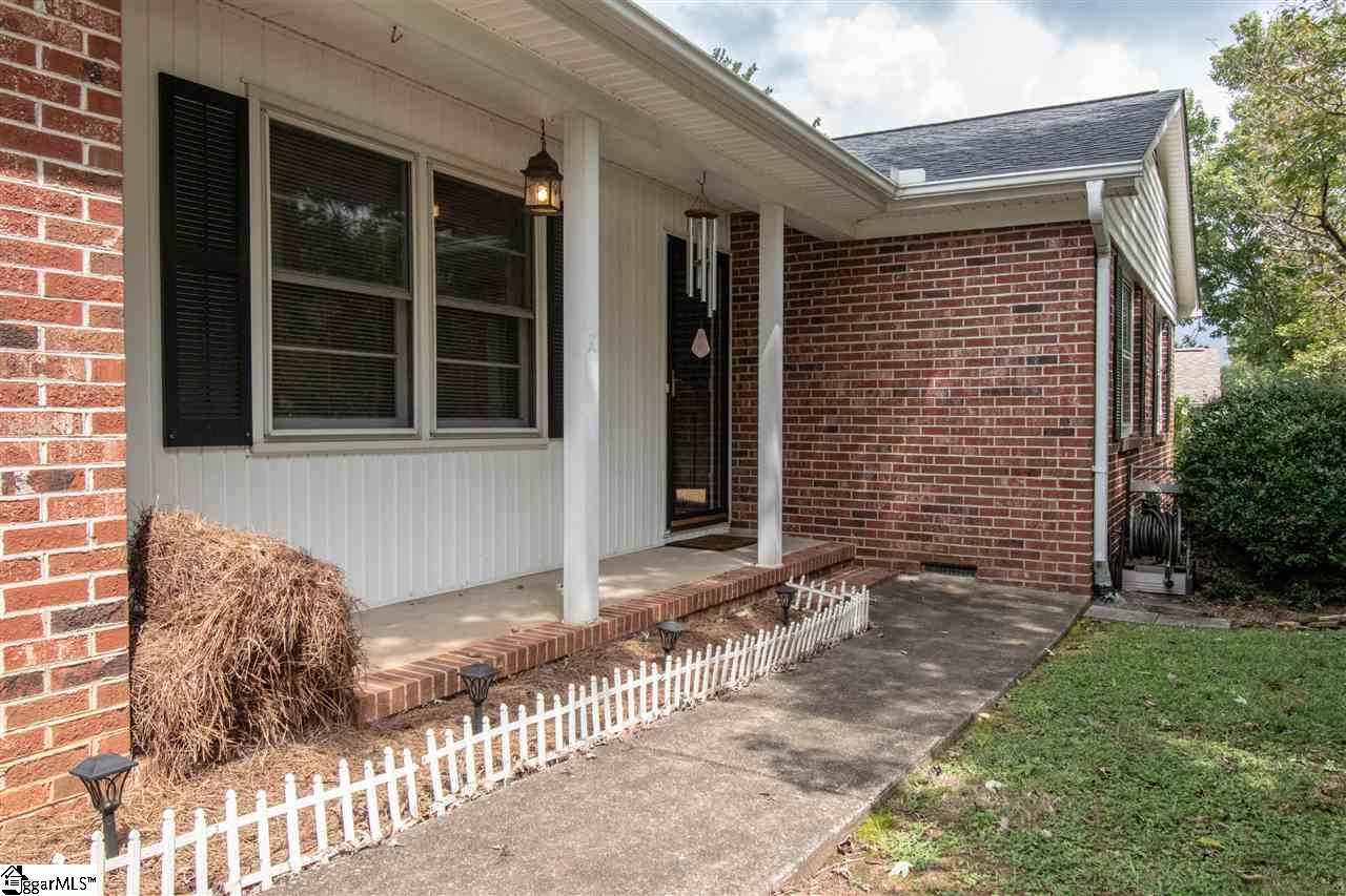 5 Tussock Road Greenville, SC 29615 - Photo 3 of 30 Gallery Image 3