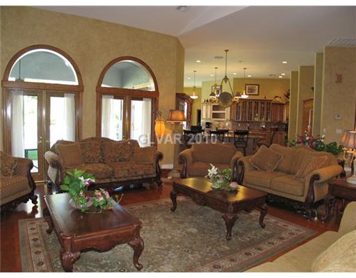 40 Quail Run Road Henderson, NV 89014 - Photo 14 of 25 Living Room.