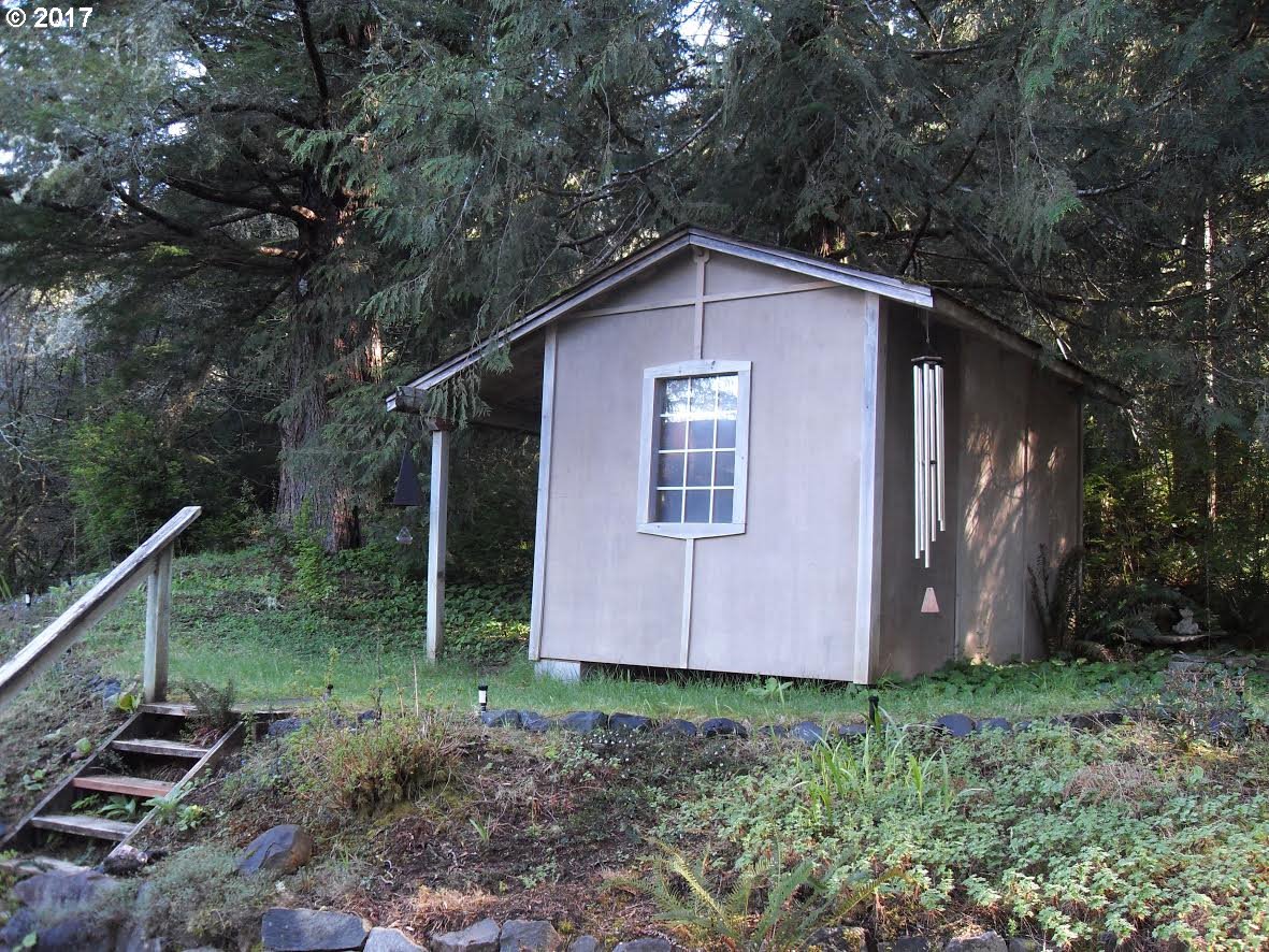 4505 South Smith River Road Reedsport, OR 97467 - Photo 19 of 19 Gallery Image 19
