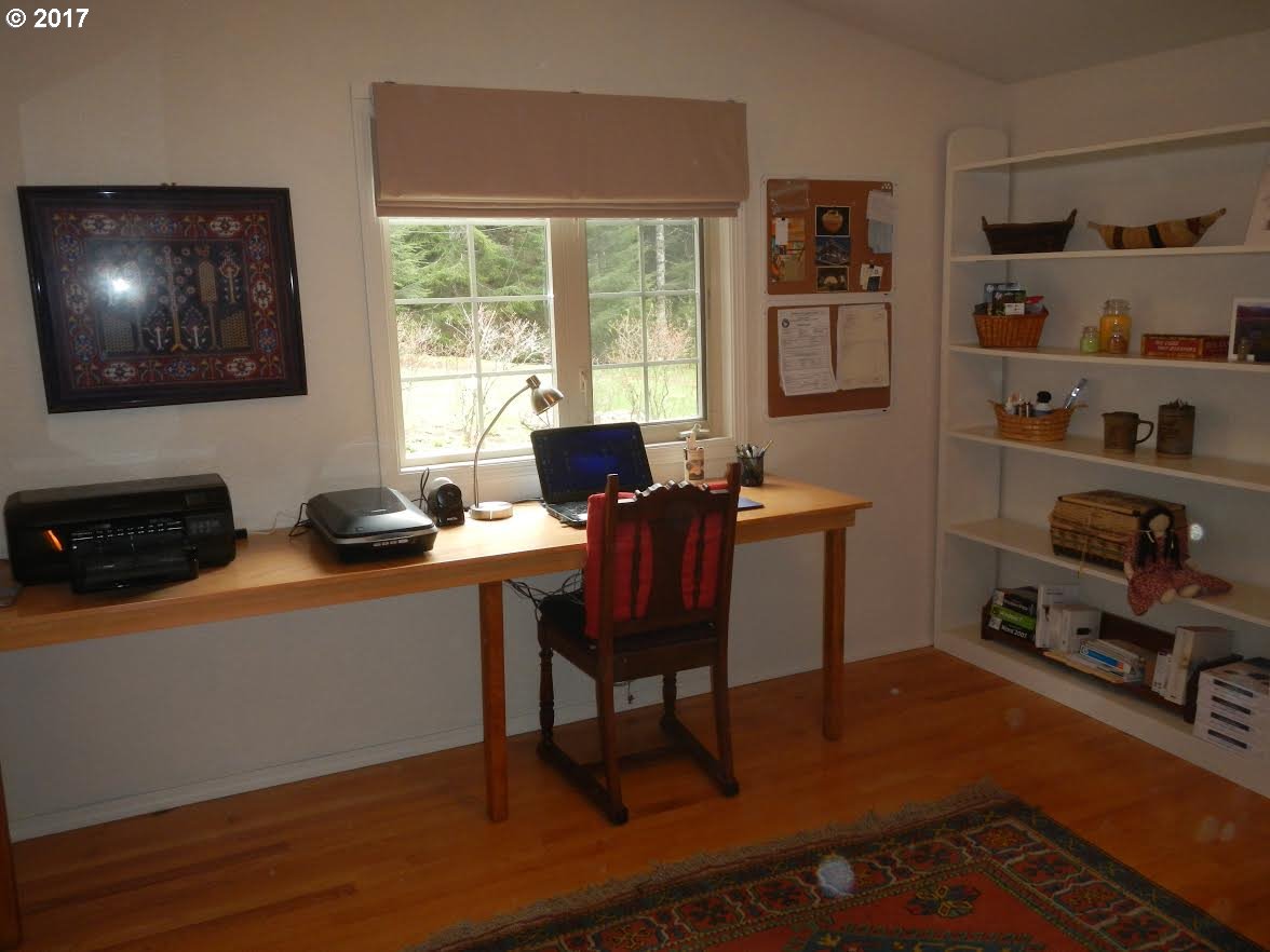 4505 South Smith River Road Reedsport, OR 97467 - Photo 10 of 19 Gallery Image 10
