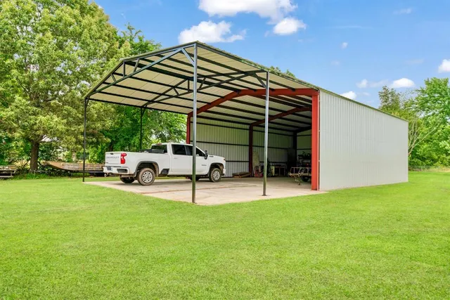 $270,000 | 310 County Road, Powderly, TX 75473