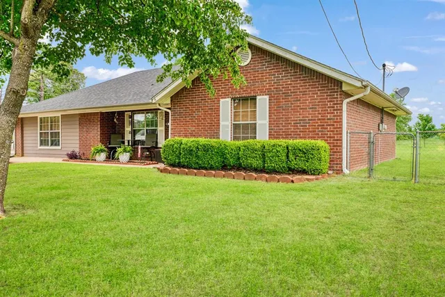 $270,000 | 310 County Road, Powderly, TX 75473