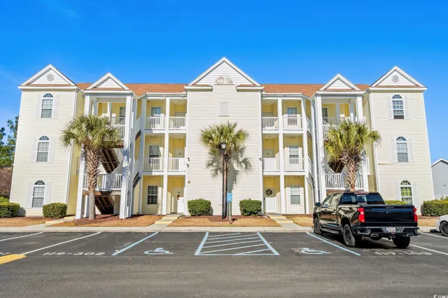 $180,000 | 119 Fountain Pointe Lane, Unit 202, Myrtle Beach, SC 29579