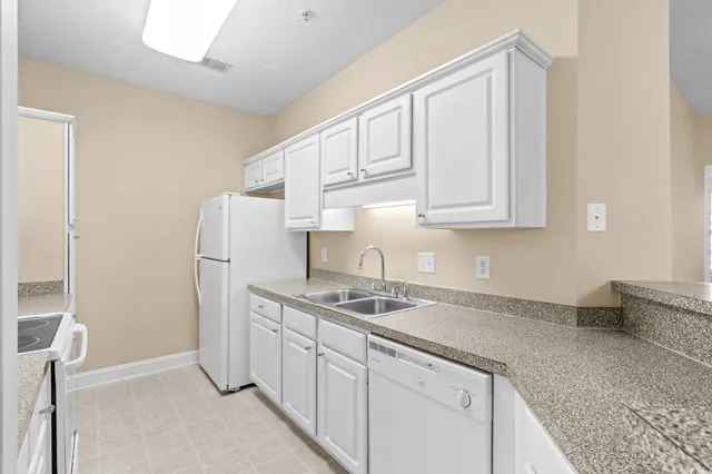 $180,000 | 119 Fountain Pointe Lane, Unit 202, Myrtle Beach, SC 29579