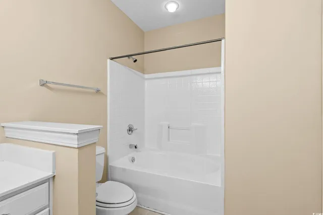 $180,000 | 119 Fountain Pointe Lane, Unit 202, Myrtle Beach, SC 29579