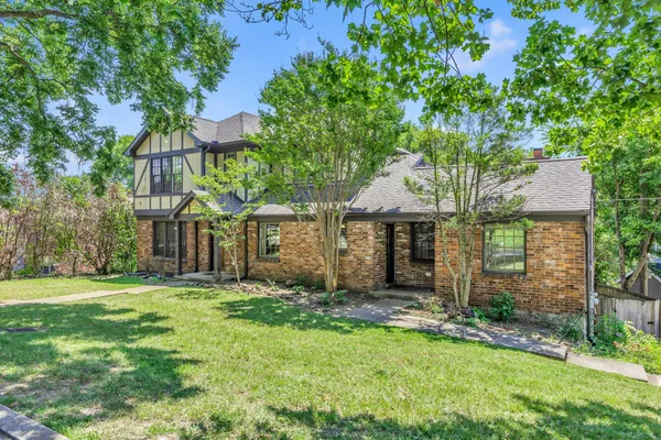 $5,700 | 520 32nd Avenue South, Nashville, TN 37212