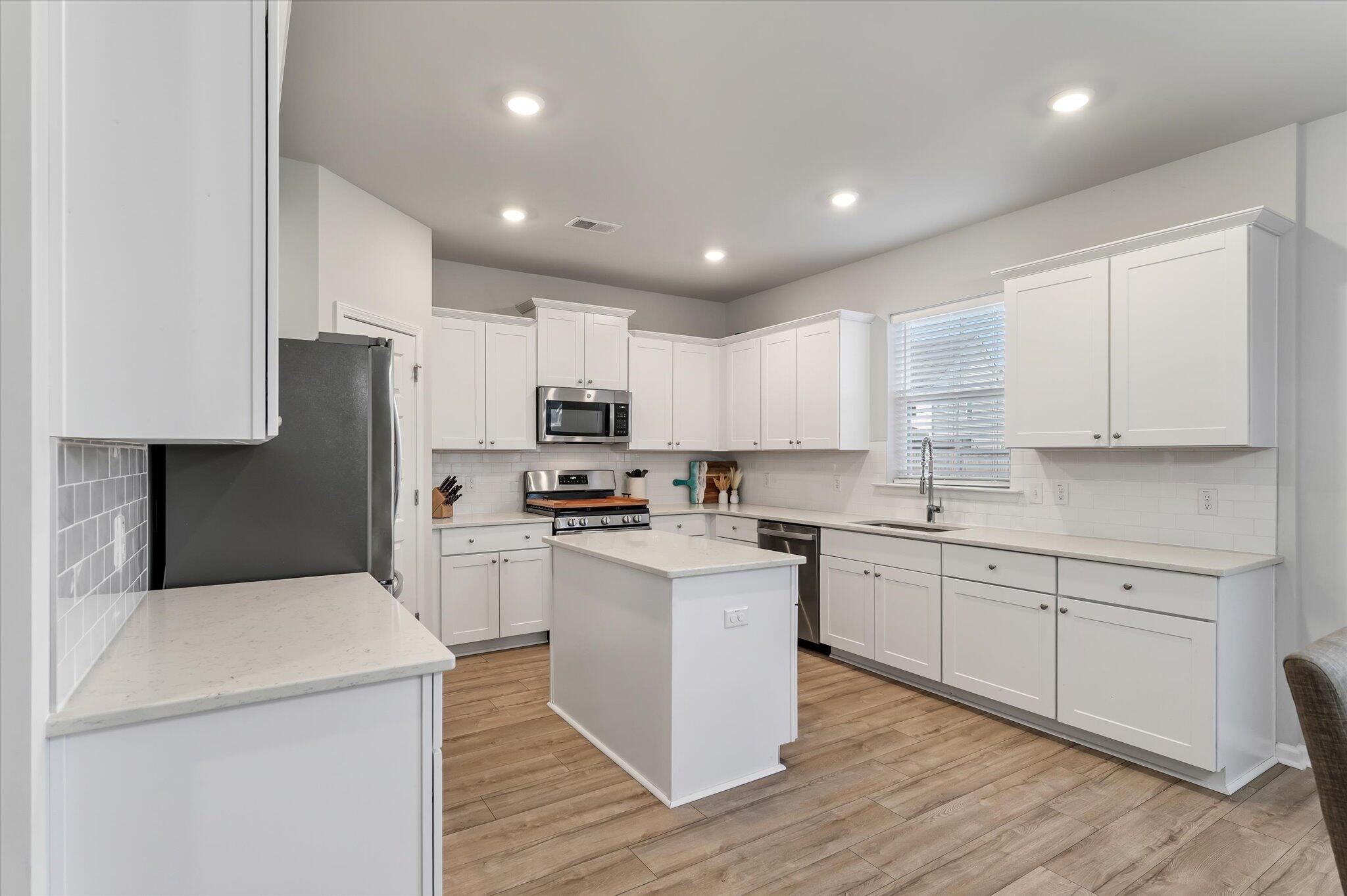 2069 Nola Run Ridgeville, SC 29472 - Photo 23 of 77 Granite Countertops