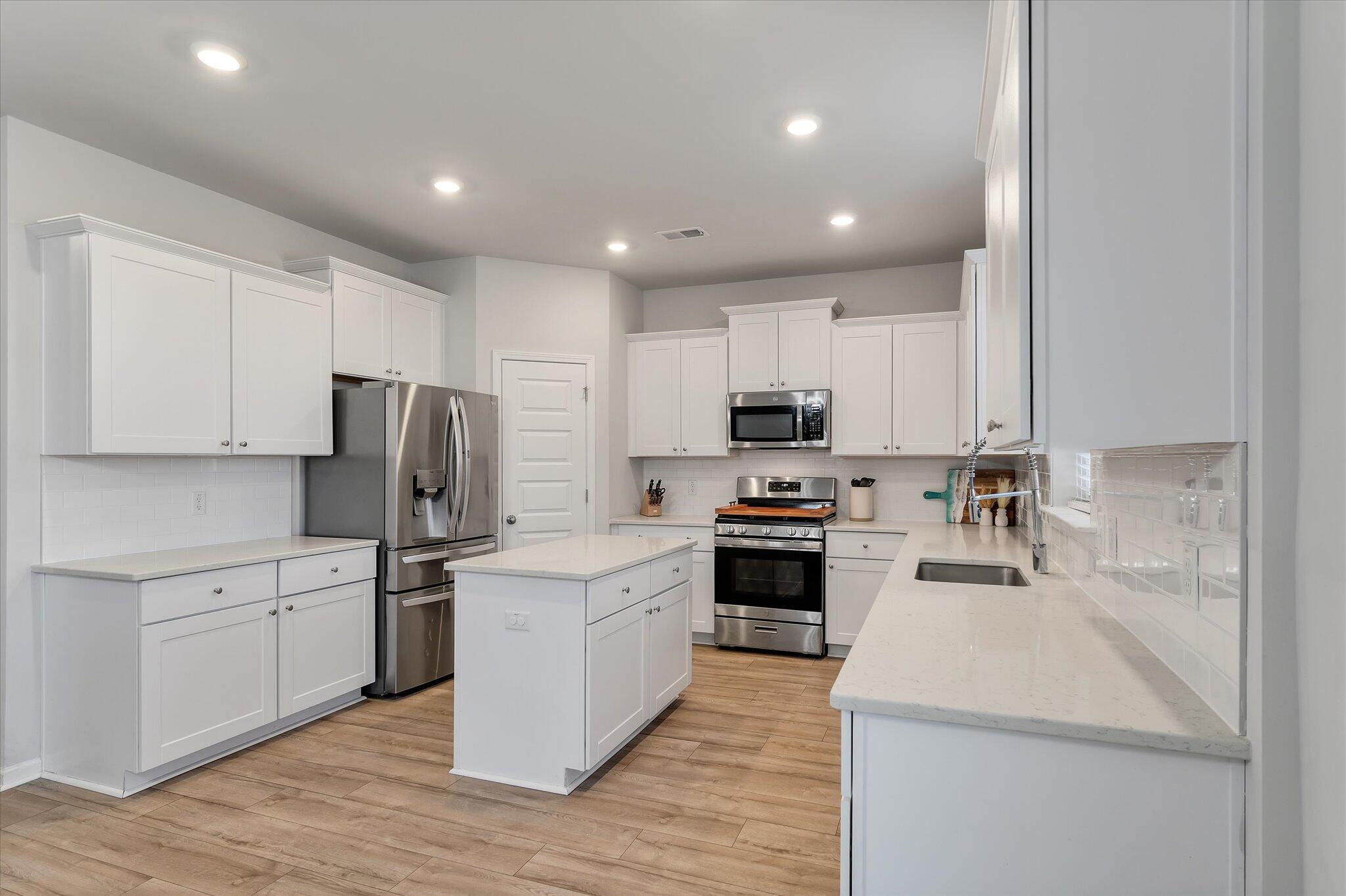 2069 Nola Run Ridgeville, SC 29472 - Photo 24 of 77 Stainless Appliances & Walk-in Pantry!