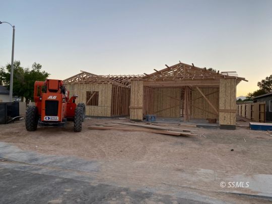 801 Paradise Drive Ridgecrest, CA 93555 - Photo 2 of 14 Gallery Image 2