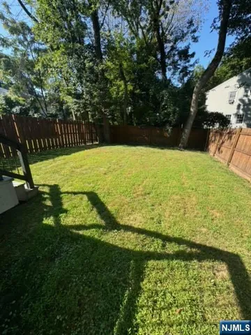 a view of an outdoor space