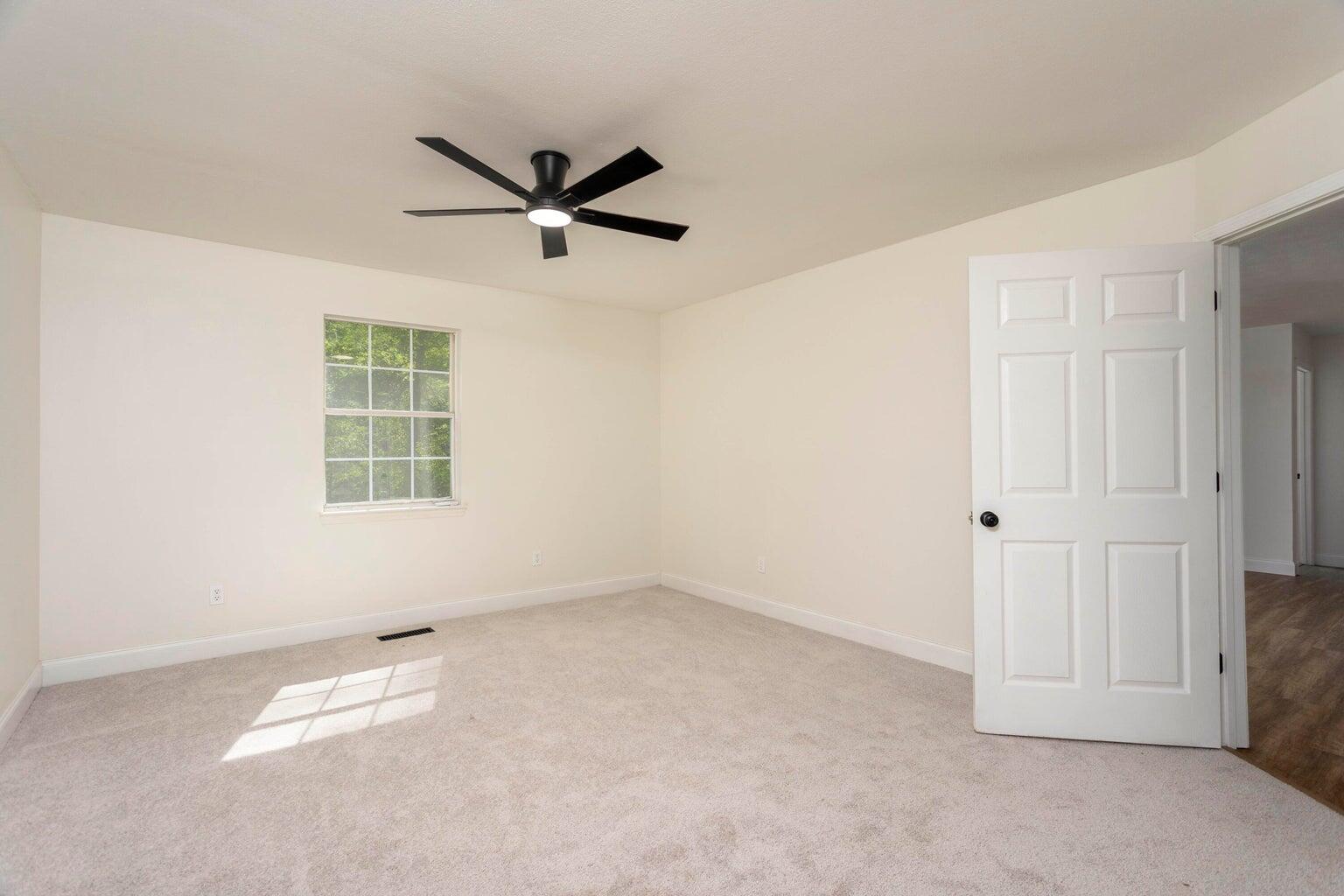 300 Hi Tech Lane Dayton, TN 37321 - Photo 17 of 34 Primary Bedroom