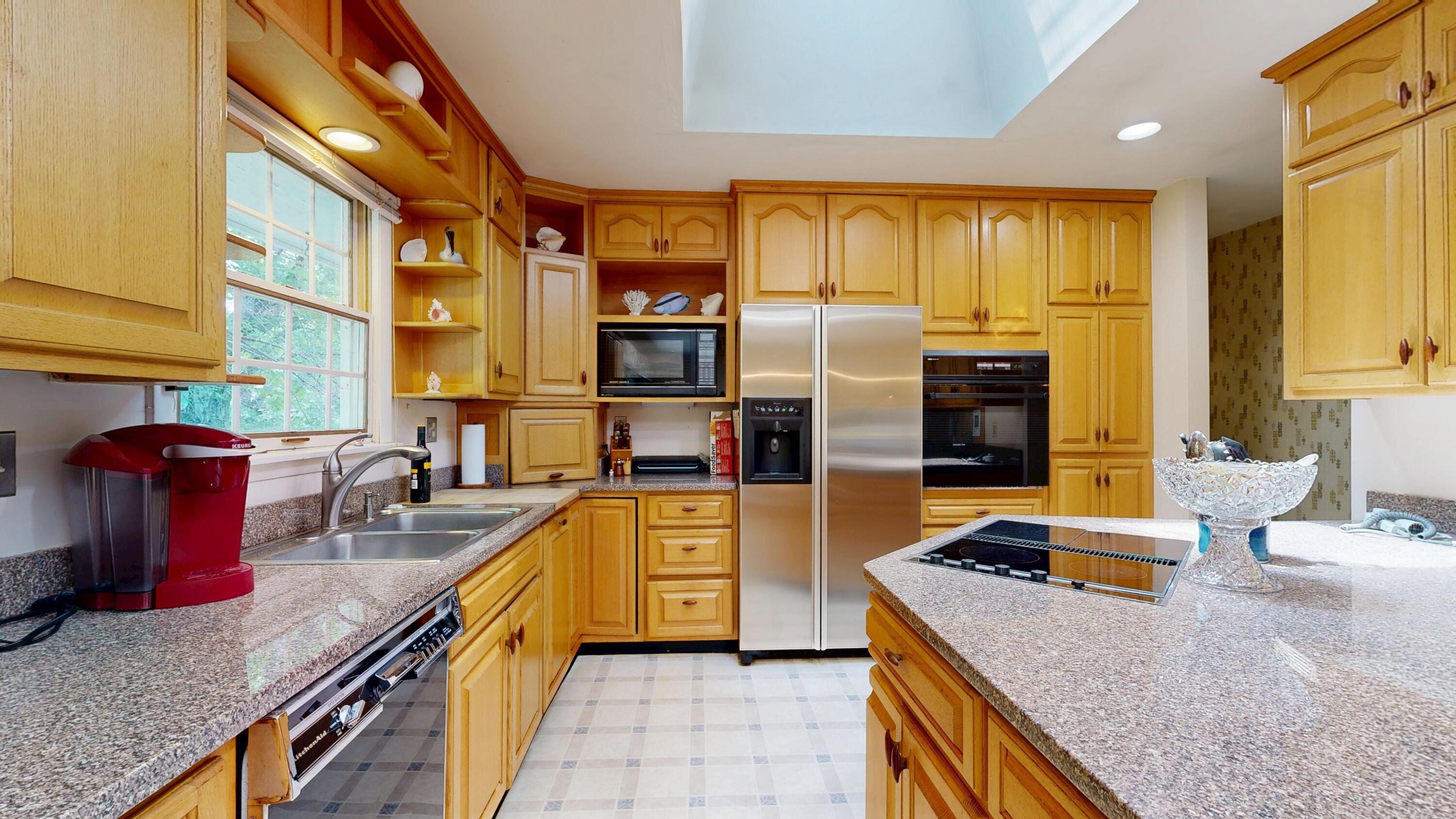 25 Orestis Way Lewiston, ME 04240 - Photo 7 of 42 Kitchen