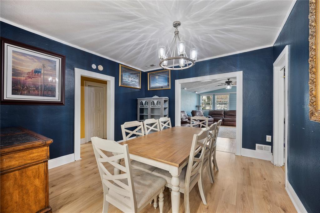 219 East Beacon Road Lakeland, FL 33803 - Photo 13 of 25