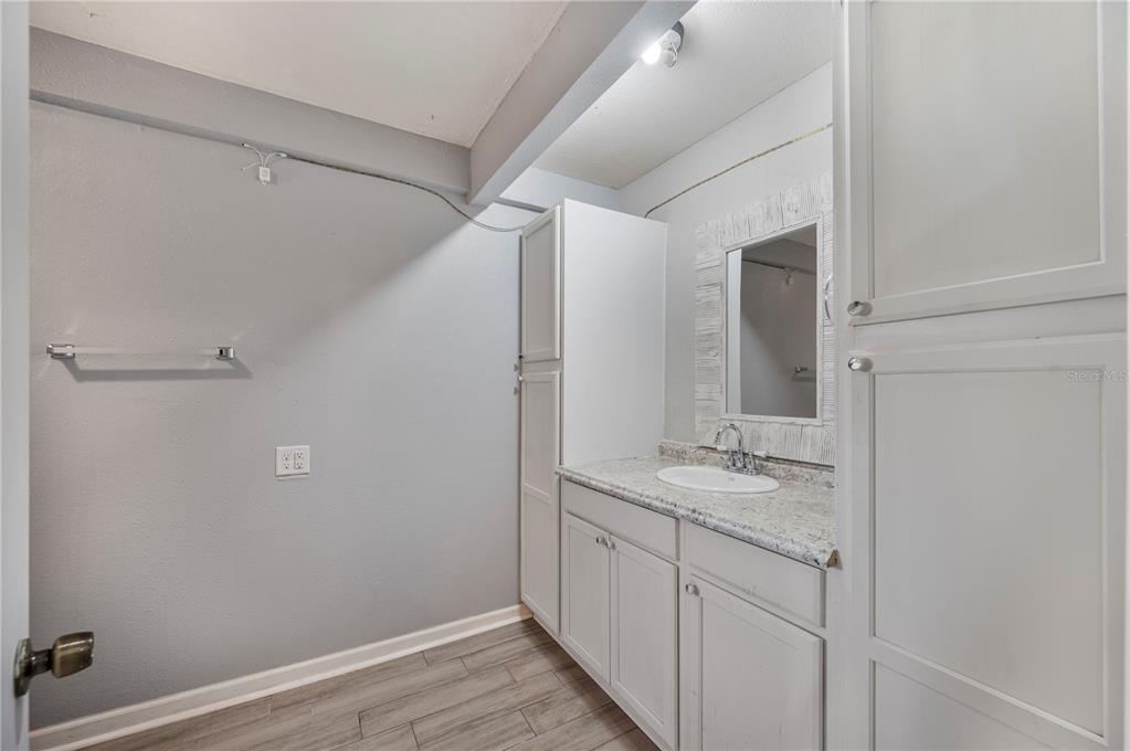 219 East Beacon Road Lakeland, FL 33803 - Photo 14 of 25