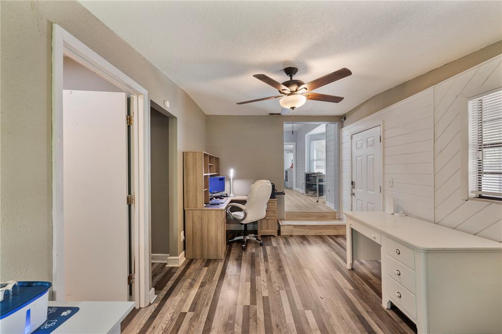 219 East Beacon Road Lakeland, FL 33803 - Photo 20 of 25