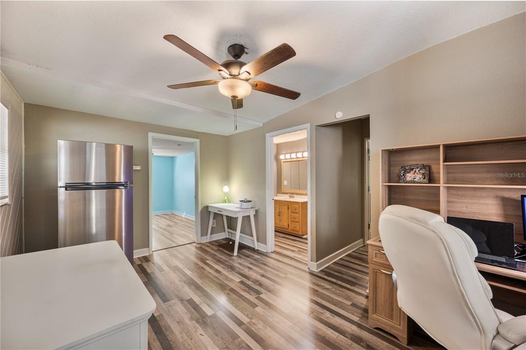 219 East Beacon Road Lakeland, FL 33803 - Photo 10 of 25