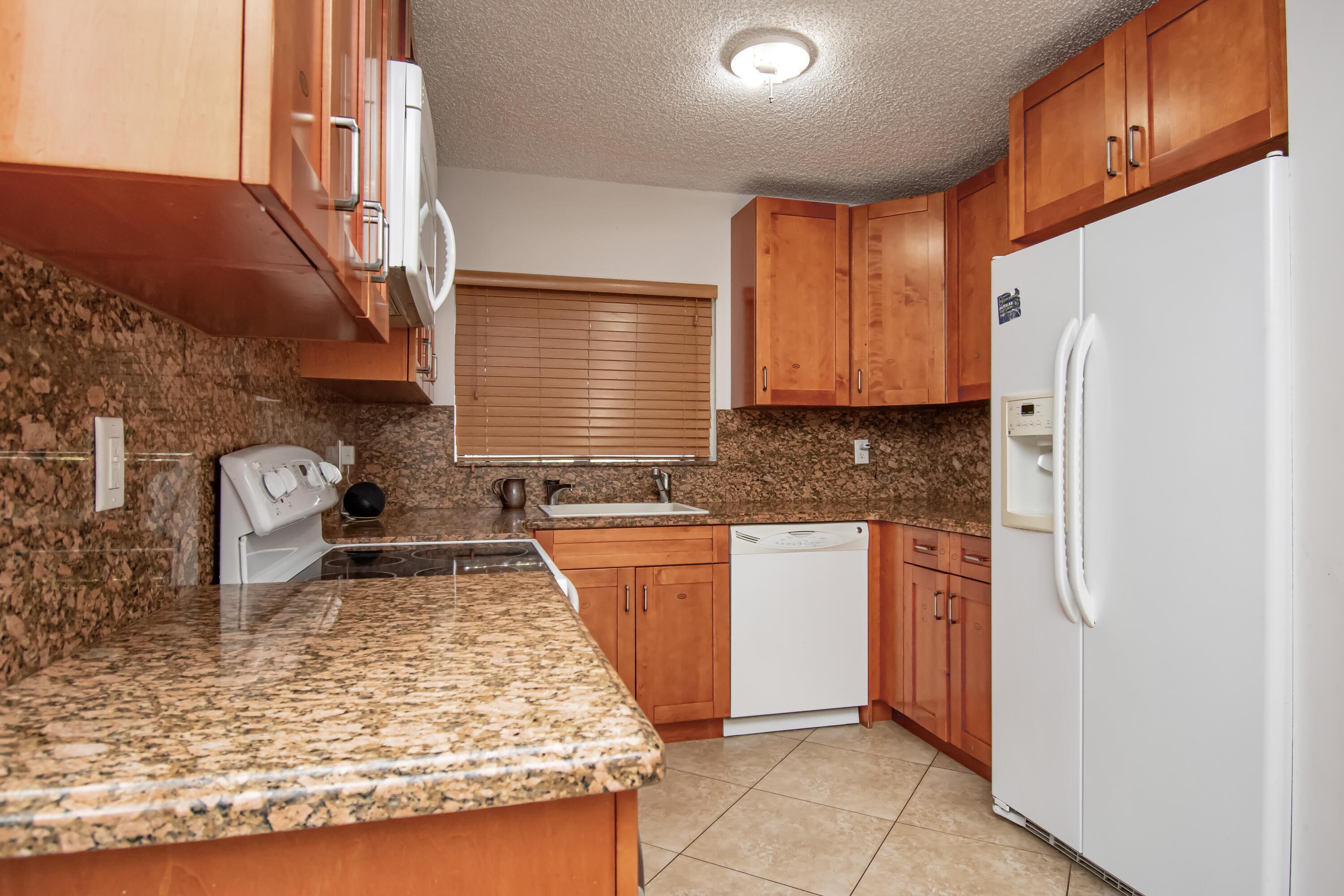 7670 Lago Del Mar Drive, Unit 301 Boca Raton, FL 33433 - Photo 12 of 29 1F4E73E1-C903-4234-8892-E68928BDCC06