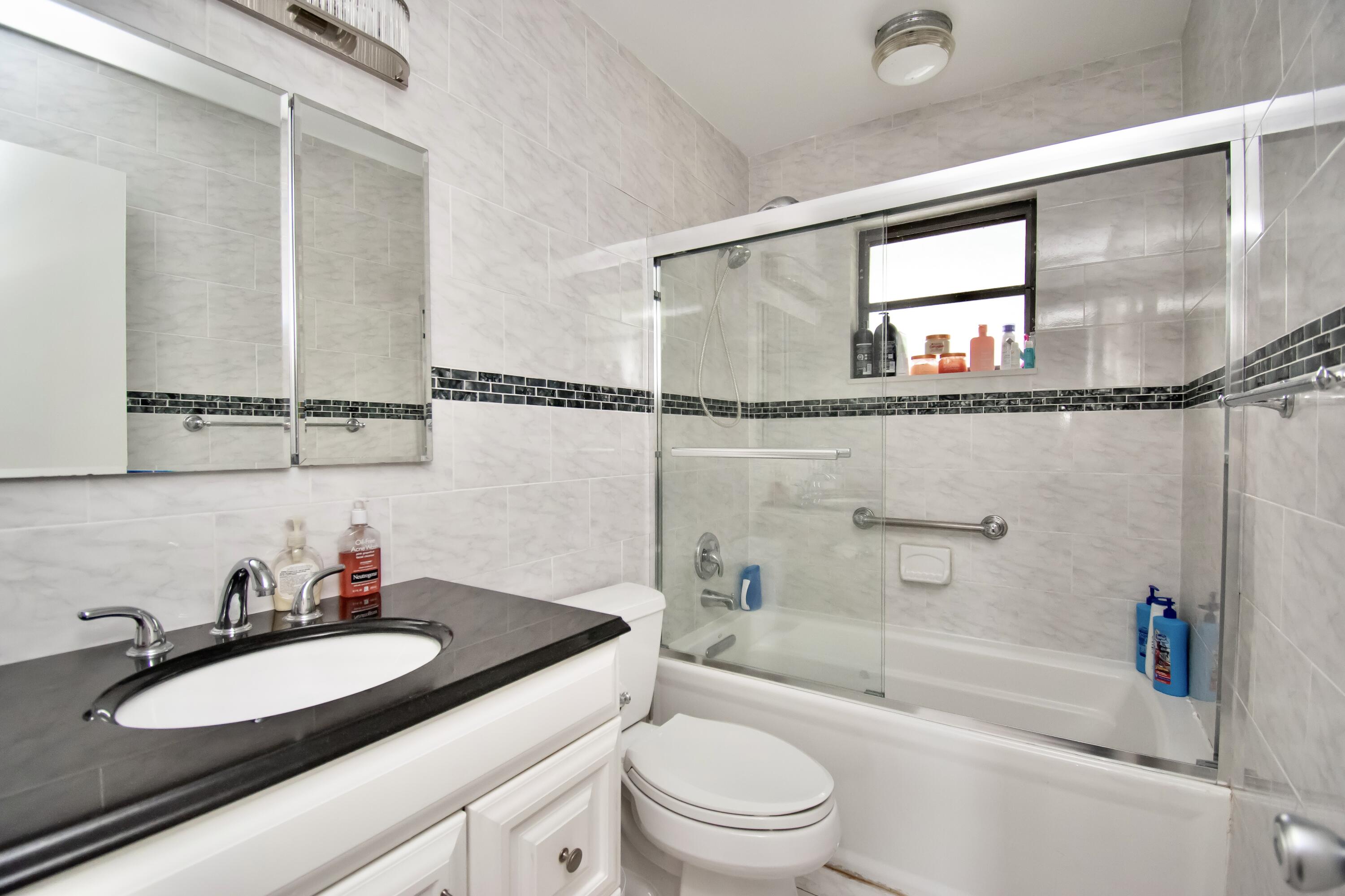 7670 Lago Del Mar Drive, Unit 301 Boca Raton, FL 33433 - Photo 20 of 29 9E982650-F48E-4EFC-BC2F-D418635B49F9