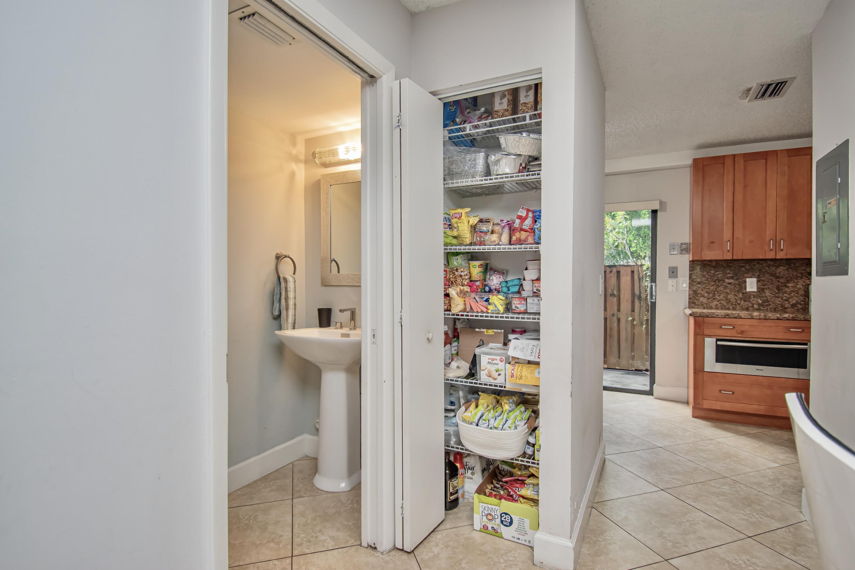 7670 Lago Del Mar Drive, Unit 301 Boca Raton, FL 33433 - Photo 9 of 29 1A389CC8-F634-4C3F-AF35-8CDB9753E29A