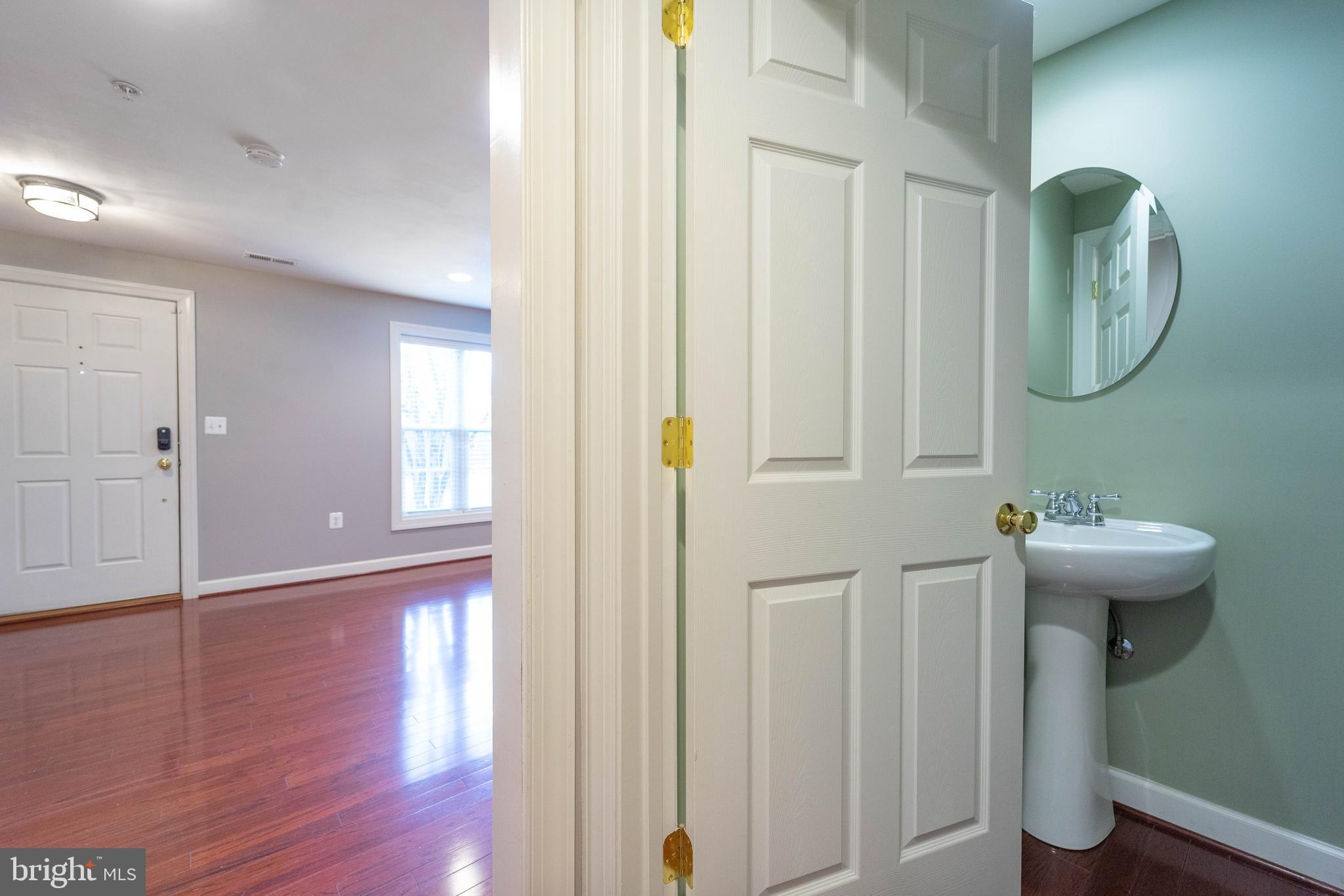 321 Bulwark Alley Annapolis, MD 21401 - Photo 16 of 58 Powder Room